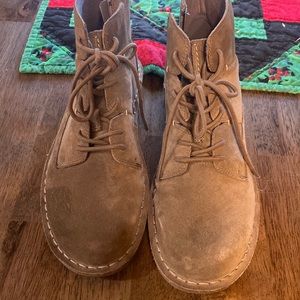 Women’s Clark’s 9